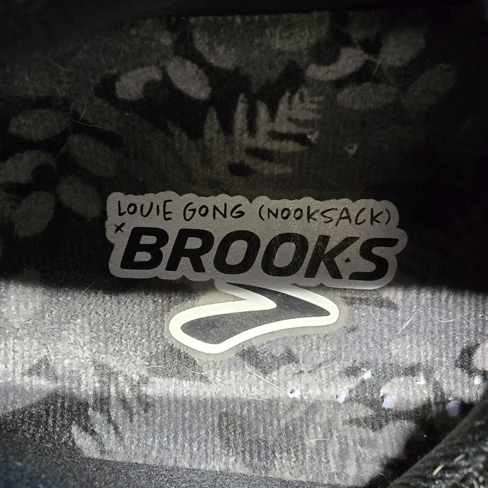 Brooks Cascadia 16 Louie Gong Sasquatch Shoes Mens 9.5 Gray Floral Trail Running